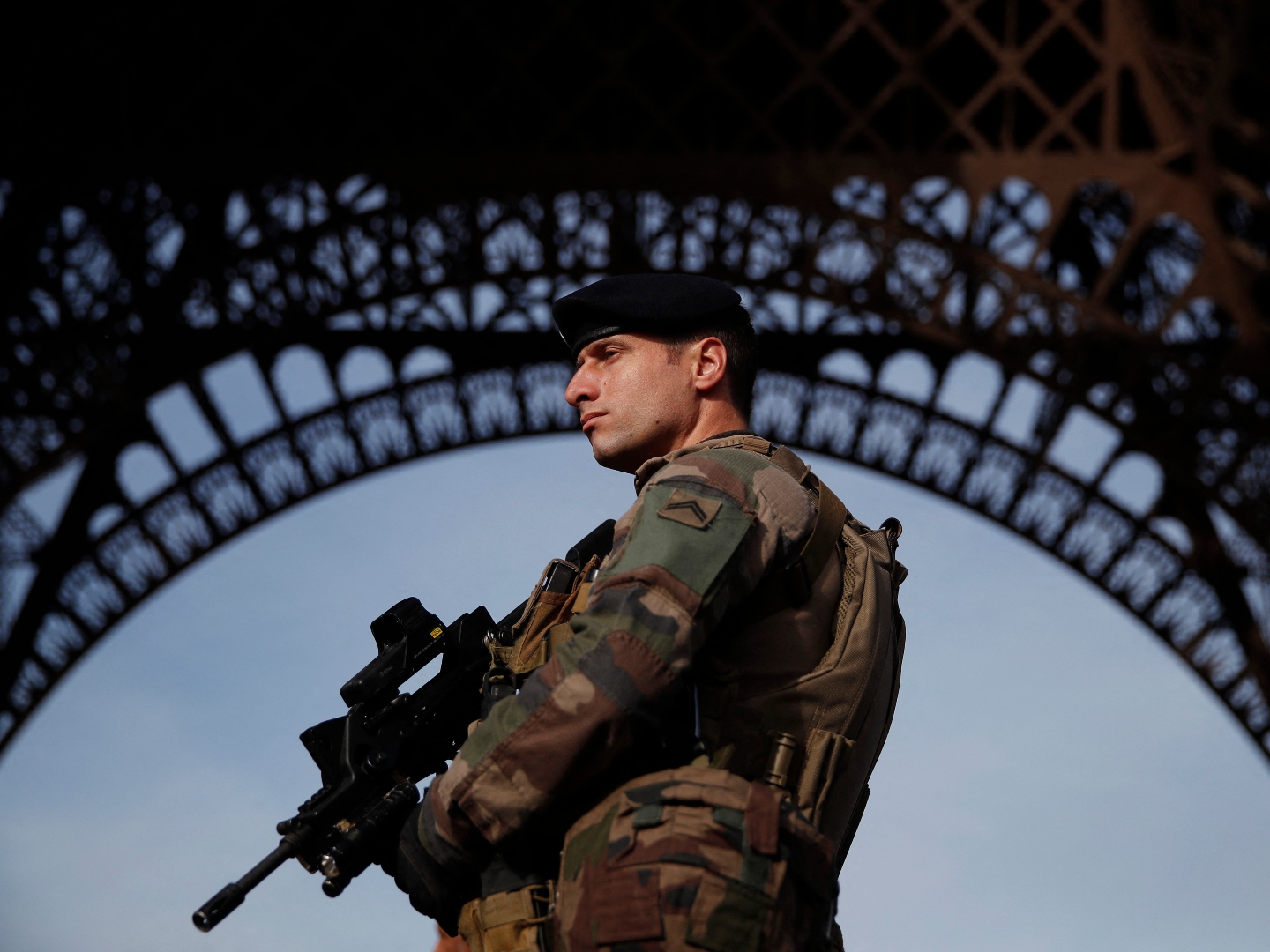 France Mobilizes 7,000 Soldiers Following Suspected Islamist Stabbing - Vimarsana News