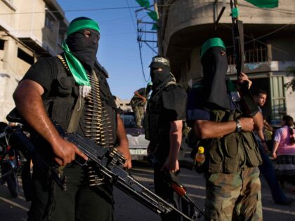 Hamas terrorists (Lynsey Addario / Getty)