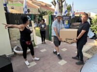 Aliyah Foundation, Volunteers Deliver Food, Supplies to Southern Israel Towns