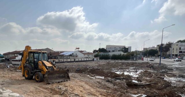 WATCH: Airstrikes Seen from Empty Town of Sderot, Israel; Ruins of Police Station Firefight