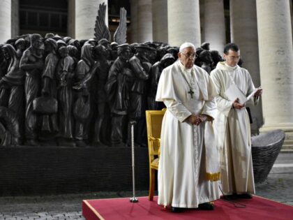 VATICAN CITY, VATICAN - OCTOBER 19: (EDITOR NOTE: STRICTLY EDITORIAL USE ONLY - NO MERCHAN