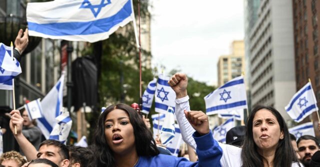 PHOTOS: Fierce Israeli Counter-protest Confronts Pro-Hamas Rally in New York