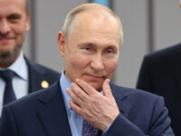 U.S. Officials 'Convinced' Russian Disinformation Will Target Ukraine Aid