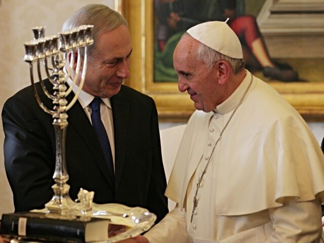 2.12.2013 Vaticano. Udienza privata del Papa Francesco al Primo Ministro di Israele Benjam