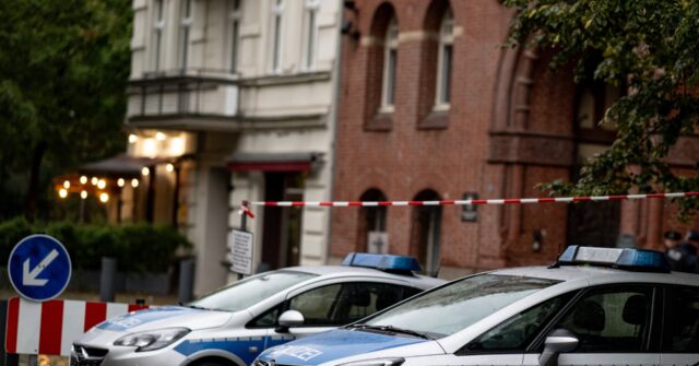 Security Stepped up at Jewish Sites Worldwide amid Terror Attack on Israel 