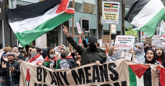 NYPD: Israeli Student Attacked by Woman with Weapon Outside Columbia University Library