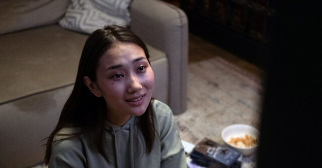 'Epidemic of Loneliness': Gen Z Wants Less Sex in TV & Movies, More Interested in Stories About Friendship