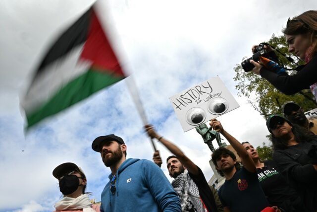 Demonstration organized by Jewish Americans in support of Palestinians and for a ceasefire
