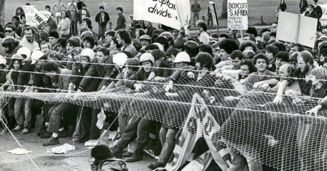 Riots, barbed wire: S.Africa's stormy 1981 rugby tour of New Zealand ...