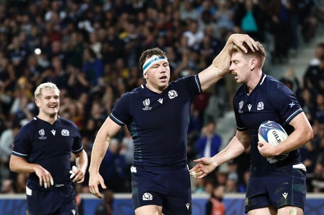 Hamish Watson (C) has been kept out of Scotland's first-choice starting lineup by Rory Dar