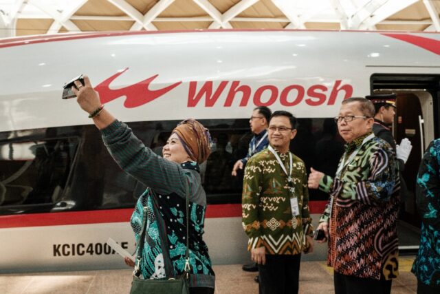 Indonesia Launches Southeast Asia's First High-speed Rail - Breitbart