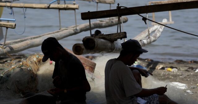 Canada forges agreement to help Philippines track illegal fishing vessels using satellite technology