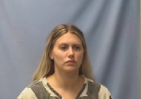 Police: Arkansas Middle School Teacher Exchanged Nude Photos with 14-Year-Old to 'Gratify Her Sexual Desires'