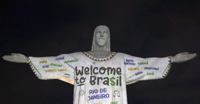 NextImg:Rio de Janeiro Officials Projects Taylor Swift Welcome onto Famed 'Christ the Redeemer' Statue