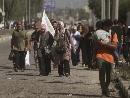 Gaza evacuation (Mohammed Dahman / Associated Press)