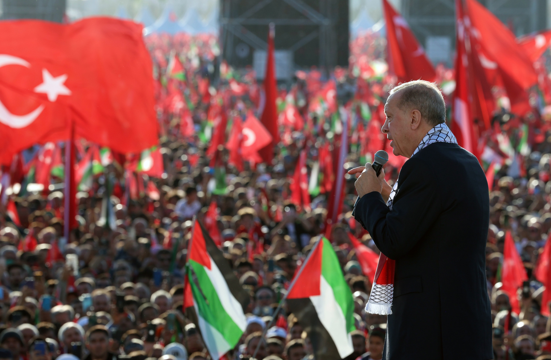 ISTANBUL, TURKIYE - OCTOBER 28: (----EDITORIAL USE ONLY - MANDATORY CREDIT - 'TURKISH PRESIDENCY / MURAT CETINMUHURDAR / HANDOUT' - NO MARKETING NO ADVERTISING CAMPAIGNS - DISTRIBUTED AS A SERVICE TO CLIENTS----) Turkish President Recep Tayyip Erdogan attends the ''Great Palestine Meeting'' at Ataturk Airport in Istanbul, Turkiye on October 28, 2023. (Photo by TUR Presidency/ Murat Cetinmuhurdar/Anadolu via Getty Images)