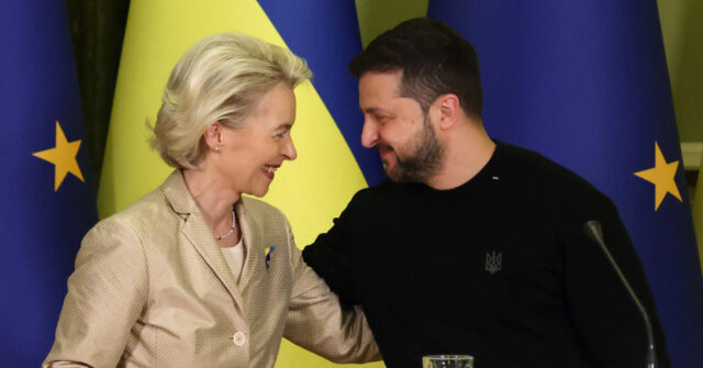 EU Chief Continues Push For Ukraine to Join Bloc During Meeting with Zelensky