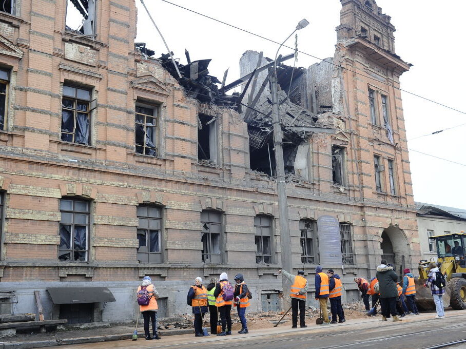 10 of Ukraine's 24 Regions Hit by Russian Strikes Overnight - Vimarsana News