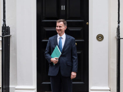 LONDON, UNITED KINGDOM - NOVEMBER 22: Britain's Chancellor of the Exchequer Jeremy Hunt leaves 11 Downing Street ahead of the announcement of the Autumn Statement in the House of Commons in London, United Kingdom on November 22, 2023. The Chancellor is expected to provide an update on the state of …