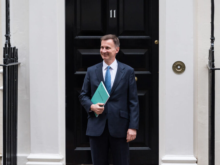 UK 'Conservatives' Make Fake Tax Cut Their Election Offer - Vimarsana News