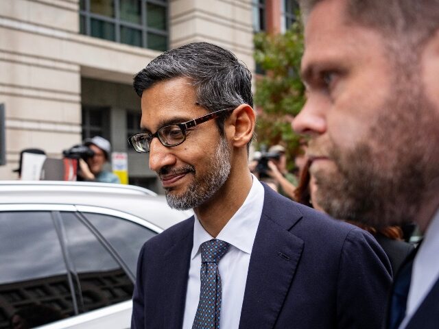 Google CEO Sundar Pichai outside courtroom