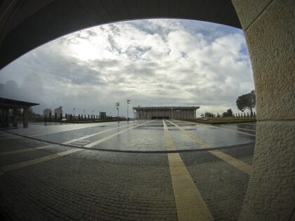 Knesset (Stephanie Matthiessen / Flickr / Cropped / CC)