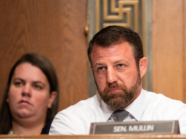 Markwayne Mullin Challenges Teamsters Representative to a Fight During Senate Hearing - Vimarsana News