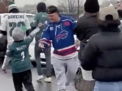 GWINN: Young Philly Fan Celebrated for Giving Bills Fan the Finger in Viral Video