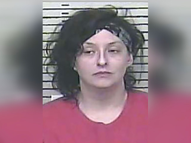 Armed EMT Personnel Subdue Alleged Axe-Wielding Woman - Vimarsana News