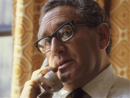 DETROIT -- JULY: Former Sec. of State Henry Kissinger in Ford's hotel suite during the GOP convention, Detroit, Michigan, July 1980. (Photo by David Hume Kennerly/Getty Images)