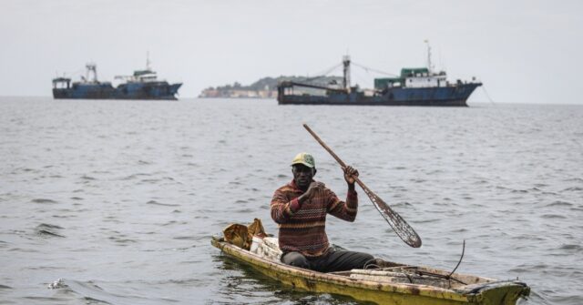 Lure of migration snares Senegal's fishermen - Breitbart