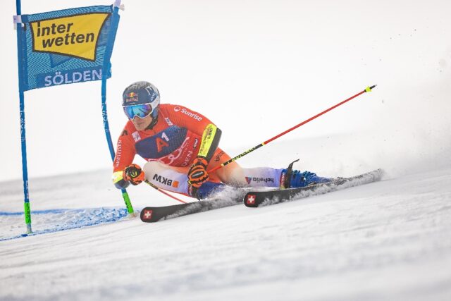 Marco Odermatt in action in the men's giant slalom in Soelden before it was called off