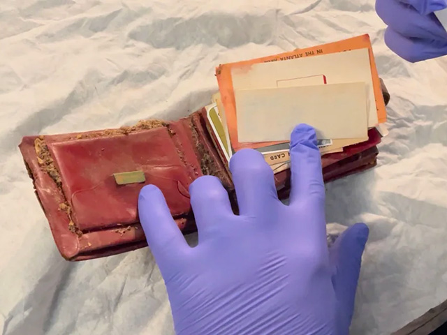WATCH: Atlanta Mother's Lost Wallet Returned to Family 65 Years Later - Vimarsana News
