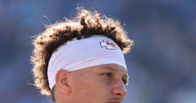 REPORT: Chiefs QB Patrick Mahomes Likely to Avoid Fines for Tirade Against Refs