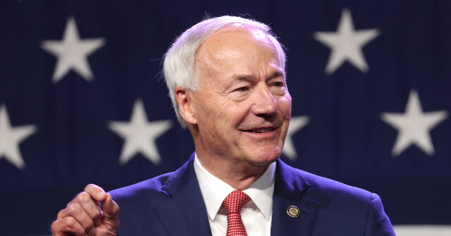 Hutchinson: Trump Is 'Misleading' Republican Voters, January 6 Was an 'Attack'