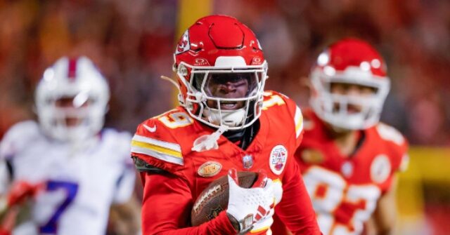 Kadarius Toney Blames Refs for Why He Was Offsides: 'The Ref's Gotta Job to Let Me Know'