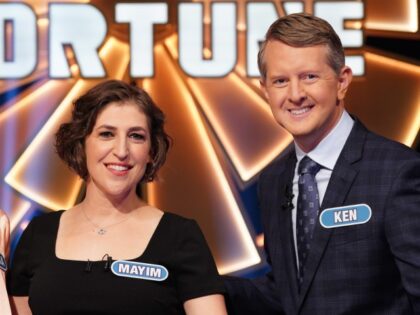 "Vanna White, Ken Jennings and Mayim Bialik" - Celebrity contestants go head-to-head for c
