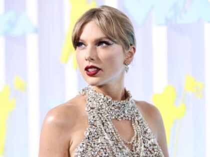 Taylor Swift attends the 2022 MTV VMAs at Prudential Center on August 28, 2022 in Newark,