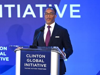 NEW YORK, NEW YORK - SEPTEMBER 19: Jonathan Capehart speaks onstage during the Clinton Glo