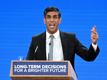 MANCHESTER, ENGLAND - OCTOBER 04: UK Prime Minister Rishi Sunak delivers his speech during