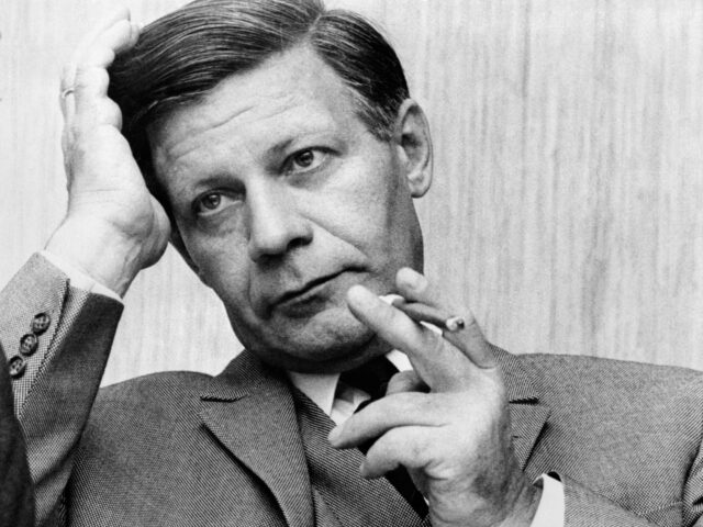 MUNICH, GERMANY: Portrait of German Defence minister Helmut Schmidt taken 263 November 197