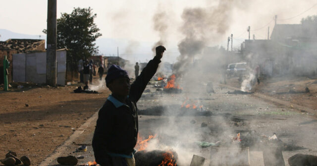 South Africa: Seven Men Burned to Death in Vigilante 'Mob' Attack