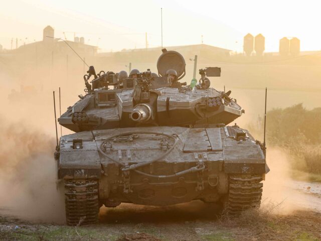 IDF tank Gaza (Menahem Kahana / AFP / Getty)