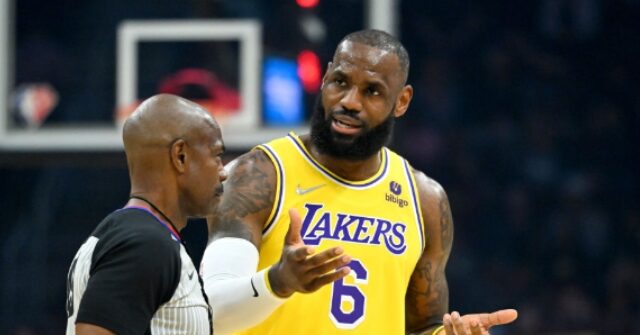 'Stevie Wonder Can See That': LeBron James Goes Ballistic on Officials Over Missed 3-Point Call