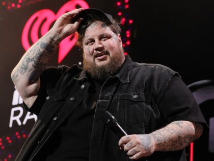 Jelly Roll performs onstage during iHeartRadio Q102's Jingle Ball 2023 at Wells Fargo