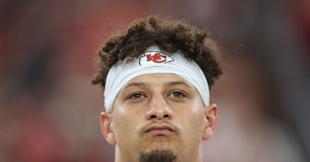 'Not a Great Example for Kids': Pat Mahomes Regrets Sideline Outburst After Second Straight Chiefs Loss