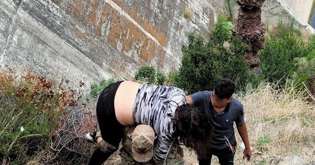 Border Agent Carries Injured Migrant 1,000 Feet up Steep California Mountainside