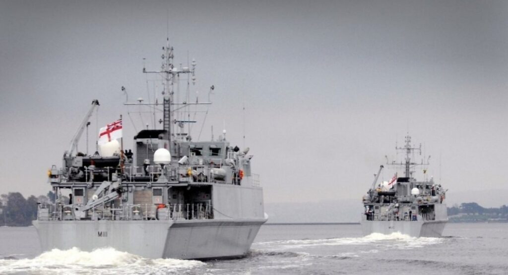 he HMS Ramsey and the HMS Blyth Sandown class minehunters that should be in a service with Ukraine / open source