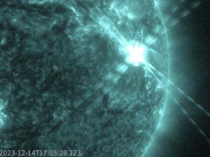 This photo provided by NASA’s Solar Dynamics Observatory captured this image of a solar