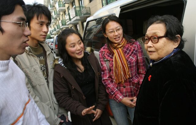 Gao Yaojie, who dedicated her retirement to helping AIDS patients and orphans, died in New